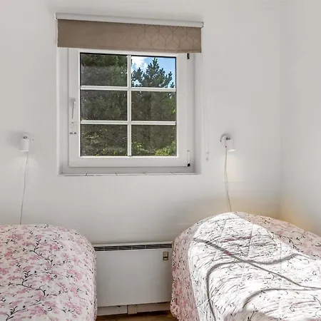 Artan - 2-6km From The Sea By Interhome