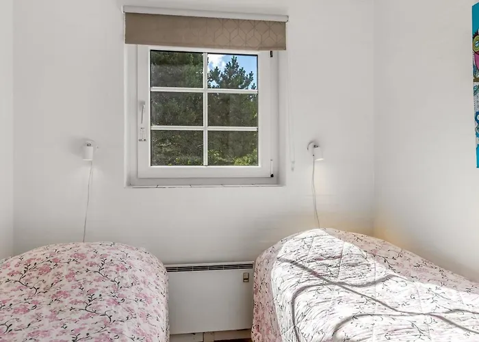 Artan - 2-6km From The Sea By Interhome