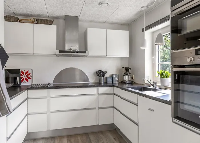 Artan - 2-6km From The Sea By Interhome